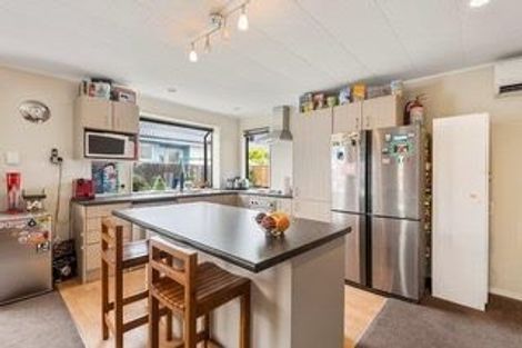 Photo of property in 70 Royal Park Drive, Parklands, Christchurch, 8083