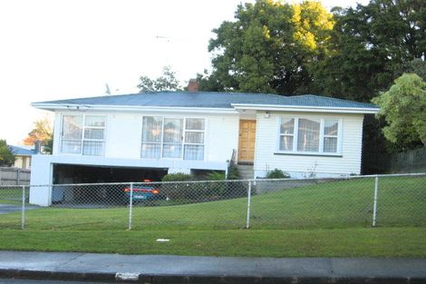 Photo of property in 2 Brouder Place, Hillpark, Auckland, 2102