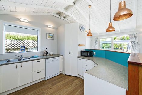 Photo of property in 26 Rotten Row, Waikuku Beach, 7473