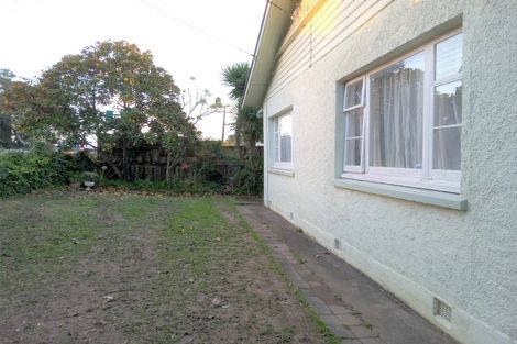 Photo of property in 492 Blockhouse Bay Road, Blockhouse Bay, Auckland, 0600