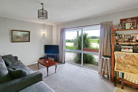 Photo of property in 631 Waitohu Valley Road, Manakau, Otaki, 5583