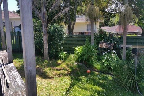 Photo of property in 5 Shale Avenue, Massey, Auckland, 0614