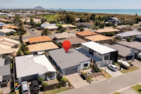 Photo of property in 14 Hugo Way, Papamoa Beach, Papamoa, 3118