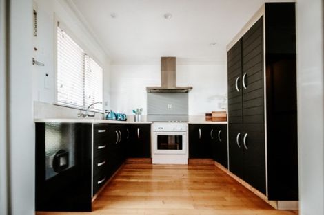 Photo of property in 70a Sutherland Road, Brookfield, Tauranga, 3110