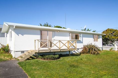 Photo of property in 2/15 Adriatic Avenue, Henderson, Auckland, 0612