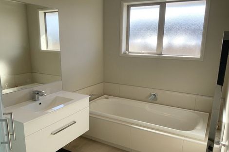 Photo of property in 10 Canmore Street, Pokeno, 2402