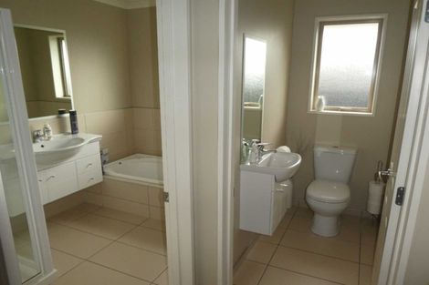 Photo of property in 6 Papaumu Green, Parklands, Christchurch, 8083