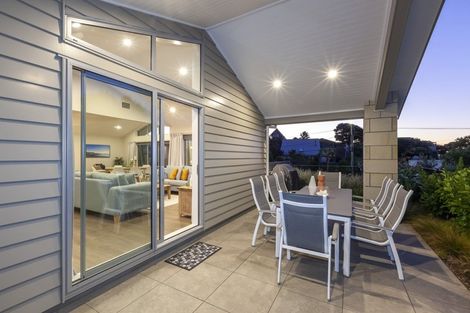 Photo of property in 118 Rosetta Road, Raumati South, Paraparaumu, 5032