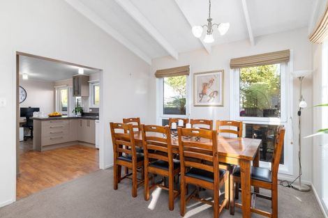 Photo of property in 18 Delaware Crescent, Russley, Christchurch, 8042