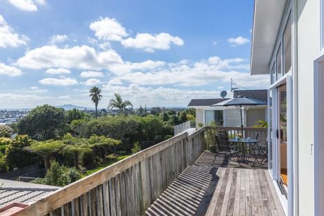 Photo of property in 1/60 Chivalry Road, Glenfield, Auckland, 0629