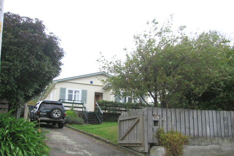 Photo of property in 14 Handyside Street, Tawa, Wellington, 5028