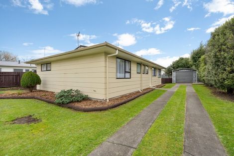 Photo of property in 8 Ashton Place, Highbury, Palmerston North, 4412