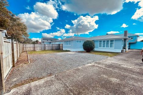 Photo of property in 24 Eastdale Road, Avondale, Auckland, 1026