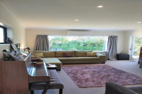 Photo of property in 55 Tirohanga Road, Tirohanga, Lower Hutt, 5010