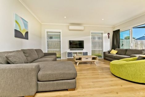 Photo of property in 352 Main Road, Huapai, Kumeu, 0810