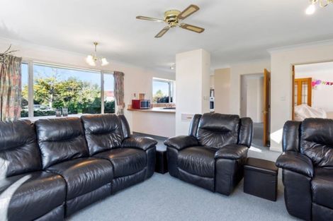 Photo of property in 5 Hilton Drive, Amberley, 7410