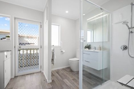 Photo of property in 2 Duke Avenue, Pukekohe, 2120