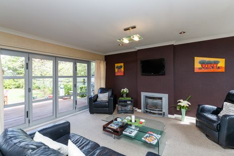 Photo of property in 19 Karina Terrace, Roslyn, Palmerston North, 4414