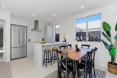 Photo of property in 2 Rockefeller Street, Papamoa, 3118