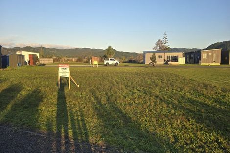 Photo of property in 106 Takapu Close, Matarangi, 3592