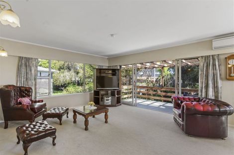 Photo of property in 301 Pakuranga Road, Pakuranga Heights, Auckland, 2010