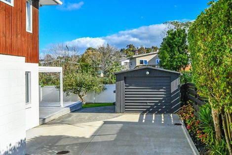 Photo of property in 95 Awaruku Road, Torbay, Auckland, 0630