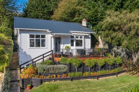 Photo of property in 109 Kaikorai Valley Road, Glenross, Dunedin, 9011