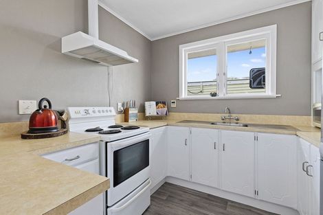 Photo of property in 99 Mount View Road, Melville, Hamilton, 3206