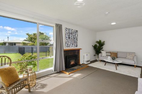 Photo of property in 22 Roswell Place, Islington, Christchurch, 8042