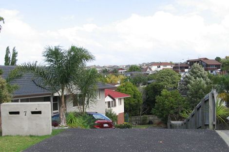 Photo of property in 5a Oystergrove Road, West Harbour, Auckland, 0618