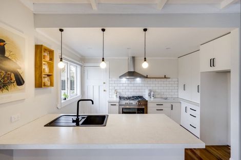 Photo of property in 1213 Caroline Road, Mayfair, Hastings, 4122