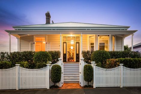 Photo of property in 19 Buchanan Street, Devonport, Auckland, 0624