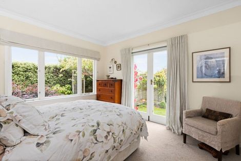 Photo of property in 22 Hunters Hill, Havelock North, 4130