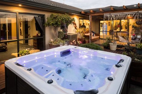 Photo of property in 11 Aspen Way, Kelvin Grove, Palmerston North, 4414