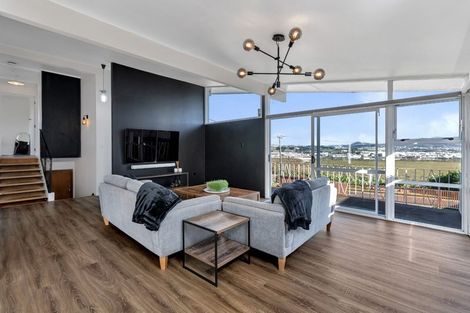 Photo of property in 114 Old Onerahi Road, Onerahi, Whangarei, 0110