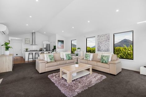 Photo of property in 62 Jacks Point Rise, Jacks Point, Queenstown, 9371