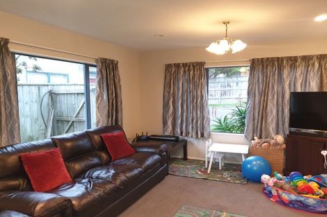 Photo of property in 74 Samwell Drive, Whitby, Porirua, 5024