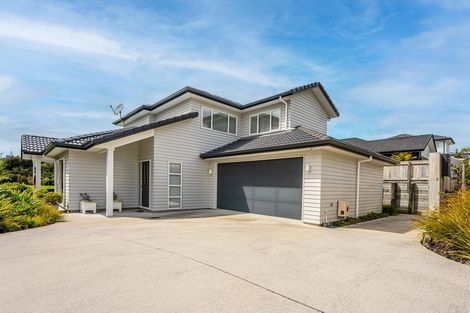 Photo of property in 1 Pae Moana Place, Stanmore Bay, Whangaparaoa, 0932