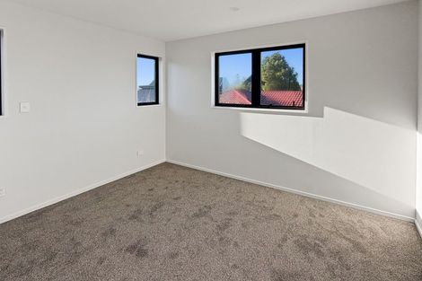 Photo of property in 2/13 Shearer Avenue, Papanui, Christchurch, 8052