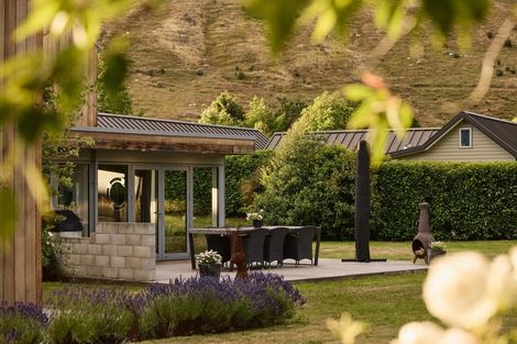 Photo of property in 10 Ellen Johnson Terrace, Lake Hayes, Queenstown, 9371