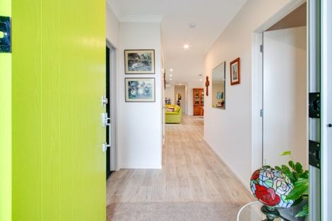 Photo of property in 4 Ruakituri Place, Te Awa, Napier, 4110