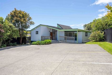 Photo of property in 15 Ruru Street, Waikanae, 5036