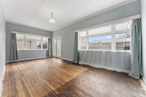 Photo of property in 9 Fagan Street, Bulls, 4818