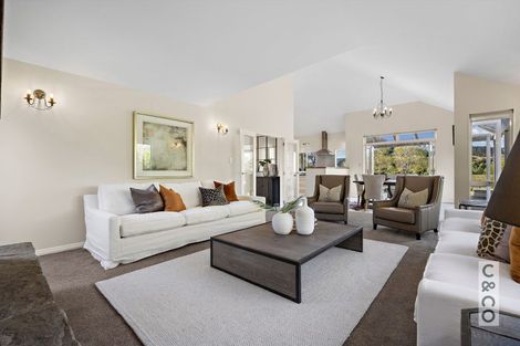 Photo of property in 832 Old North Road, Waimauku, 0882