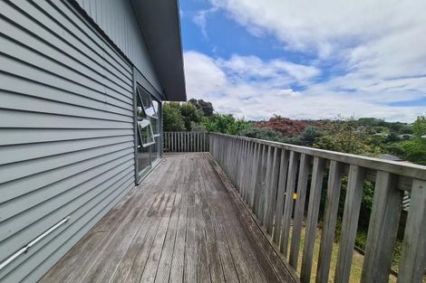 Photo of property in 10 Weatherly Road, Torbay, Auckland, 0630