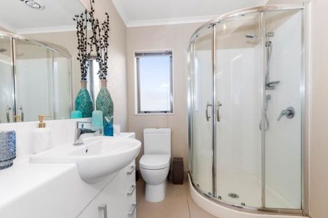 Photo of property in 9 Breon Place, Flat Bush, Auckland, 2016