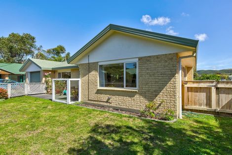 Photo of property in 112 Oxford Street, Tawa, Wellington, 5028