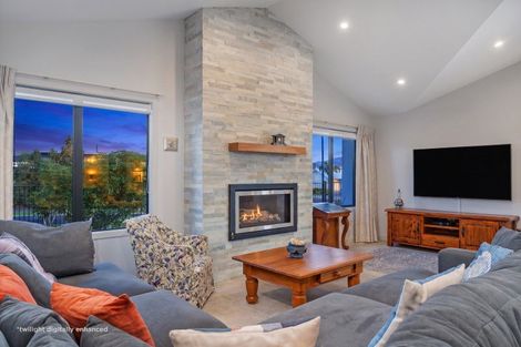 Photo of property in 1 Topping Place, Whitianga, 3510