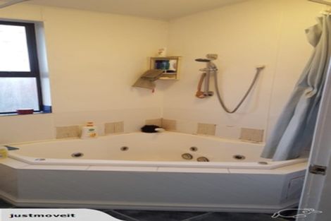 Photo of property in 2 Moffett Street, Islington, Christchurch, 8042