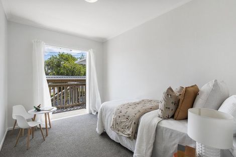 Photo of property in 10 Windy Ridge Road, Glenfield, Auckland, 0629